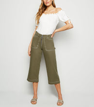 Load image into Gallery viewer, NEW LOOK - KHAKI WIDE LEG JEANS