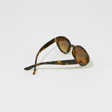 Load image into Gallery viewer, WAREHOUSE - OVAL SUNGLASSES